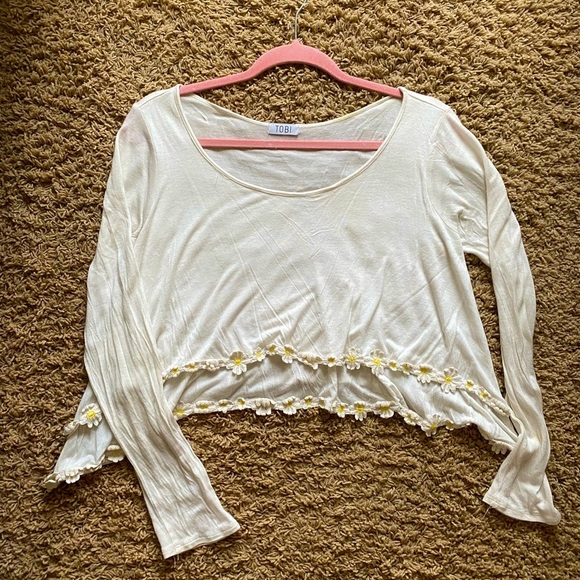 Daisy Long Sleeve Crop Top - Picture 2 of 5
